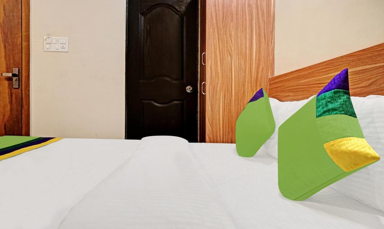 Treebo Trip Sai Krupa Hotel Пюн Екстериор снимка